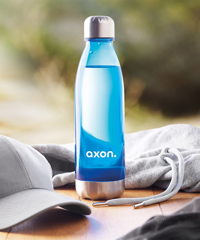 Näyttävä juomapullo muovista